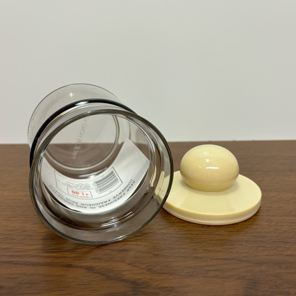 1984 Action Industries Airtight Plastic Container - Picture 4 of 6